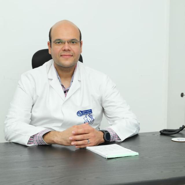دكتور احمد نبيل