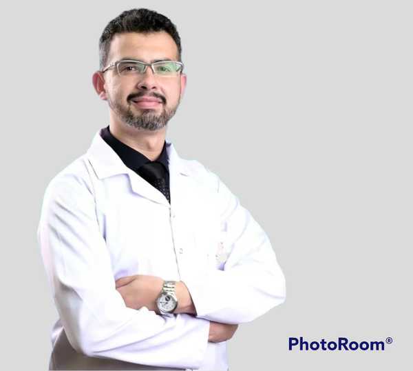 دكتور عمرو بدوي