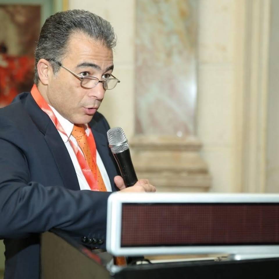 دكتور ياسر حسني