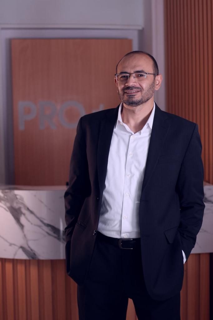 Dr. Mahmoud Qenawi